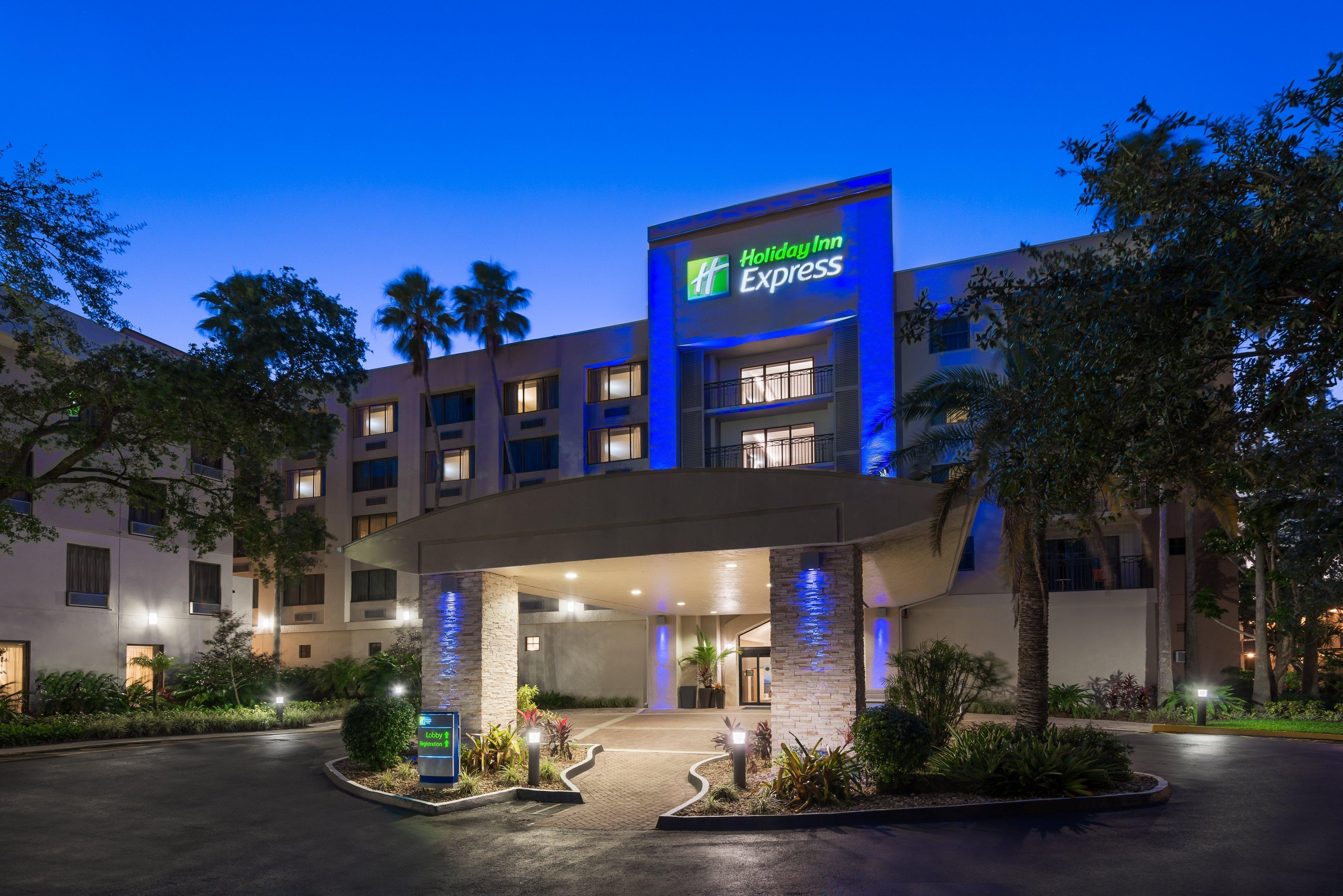 Holiday Inn Express Hotel & Suites Ft. Lauderdale-Plantation By Ihg Restoran fotoğraf