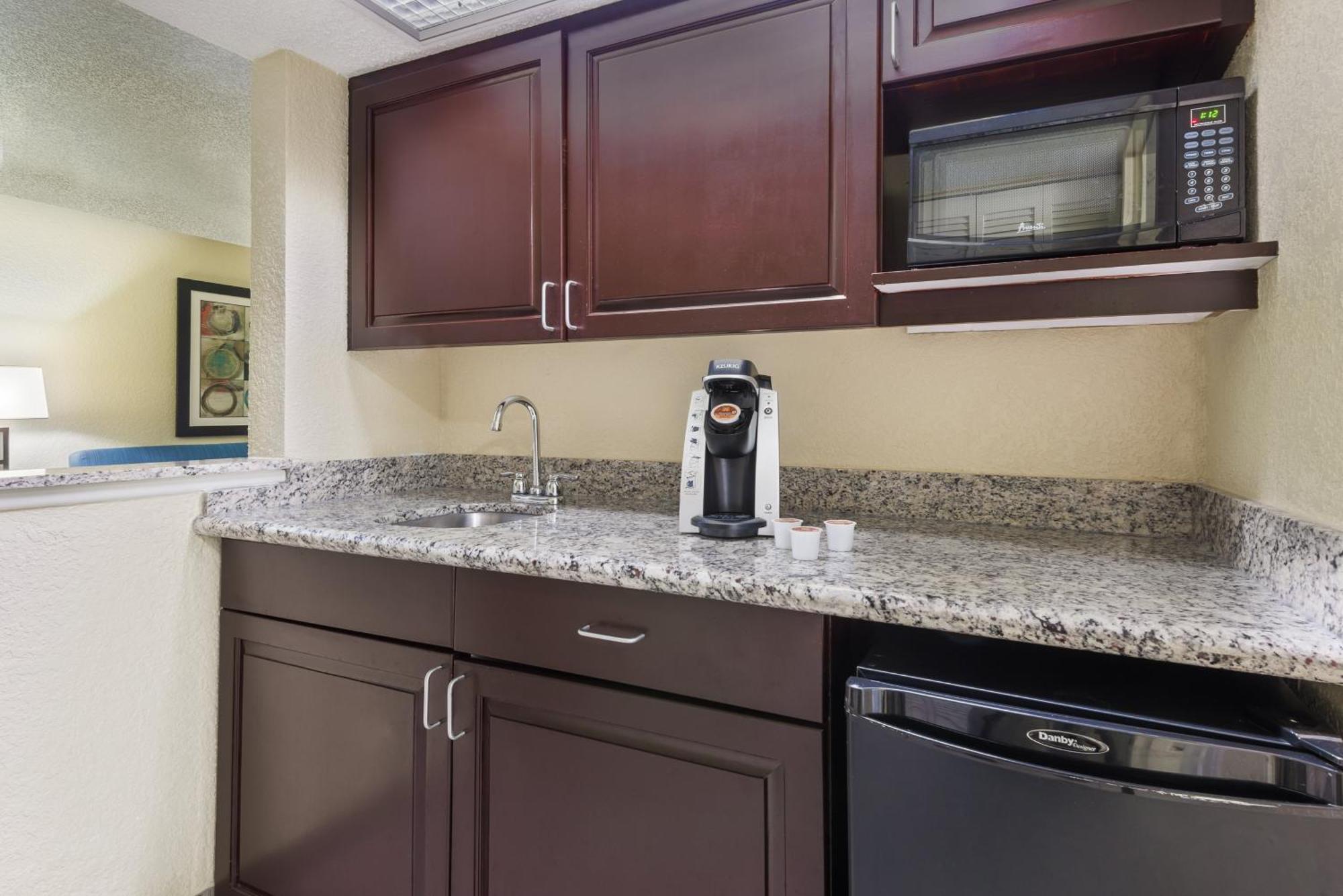 Holiday Inn Express Hotel & Suites Ft. Lauderdale-Plantation By Ihg Dış mekan fotoğraf