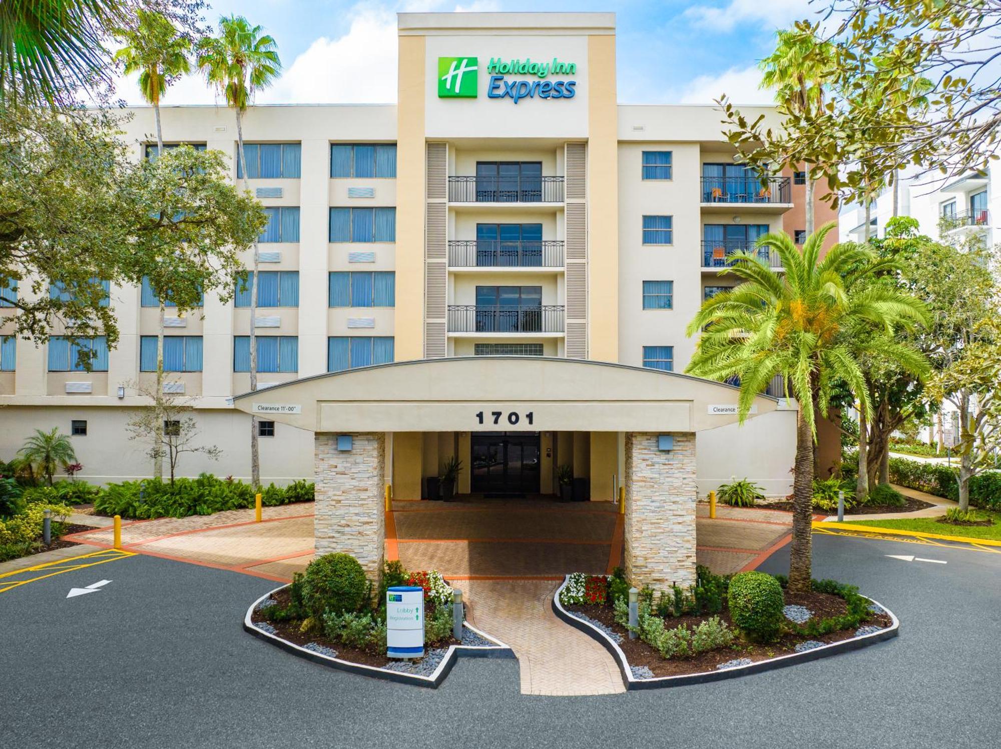 Holiday Inn Express Hotel & Suites Ft. Lauderdale-Plantation By Ihg Dış mekan fotoğraf