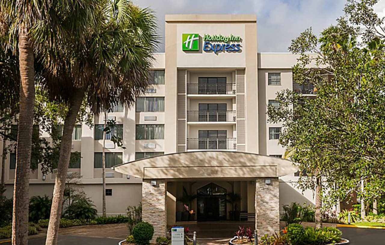 Holiday Inn Express Hotel & Suites Ft. Lauderdale-Plantation By Ihg Dış mekan fotoğraf